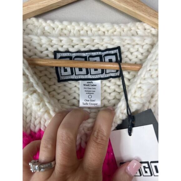 NWT GOGO Heart Pullover Chunky Knit Wool Crew-Neckline Sweater Cream One Size - Picture 4 of 5